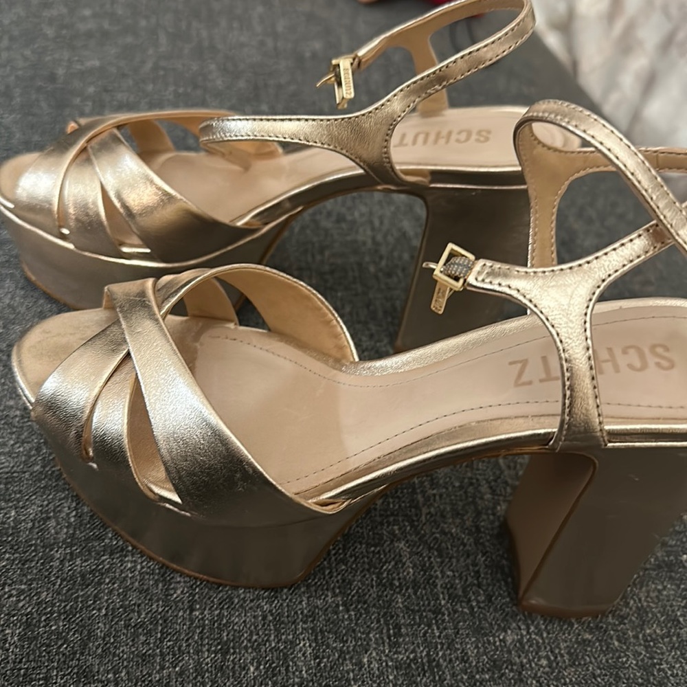 SCHUTZ platform sandal